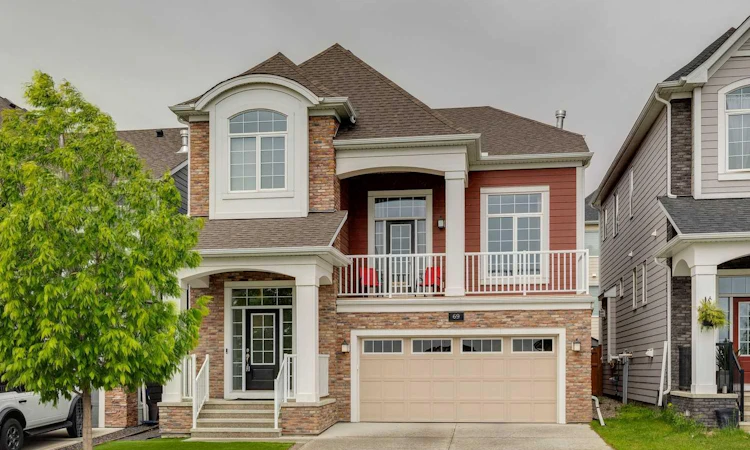 69 Yorkville Green SW