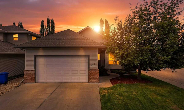 166 Lougheed Close