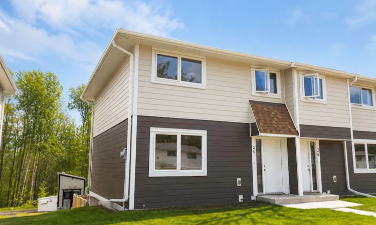 #25-97th 97th Avenue