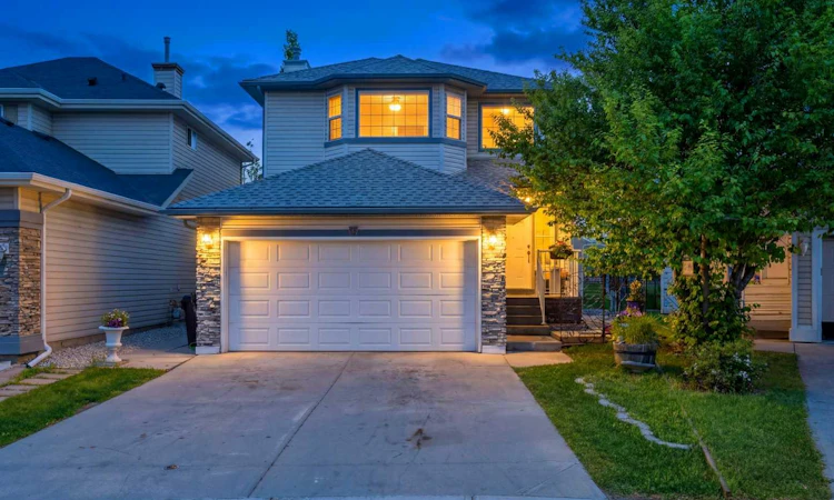 46 Citadel Meadow Crescent NW