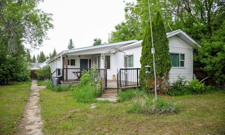 121 Alberta Street
