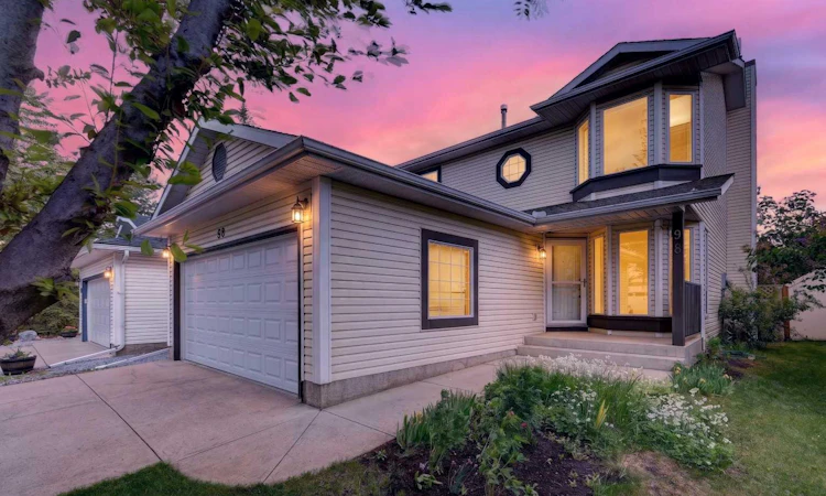 98 River Rock Crescent SE