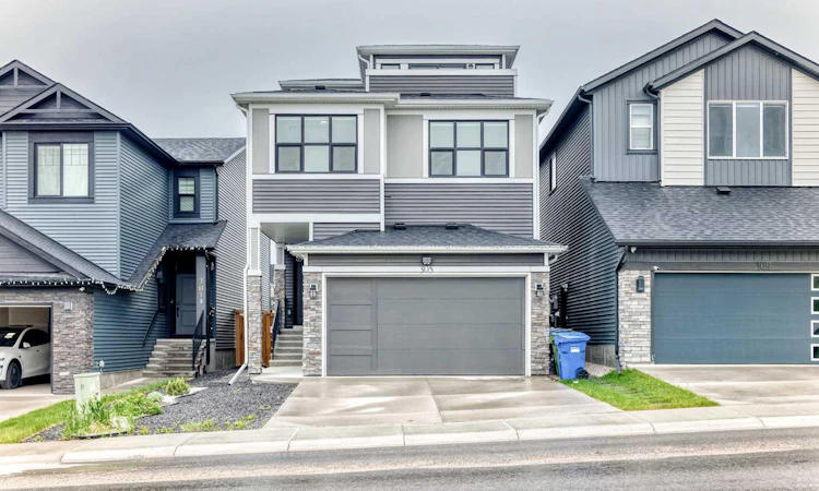 305 Edith Road NW