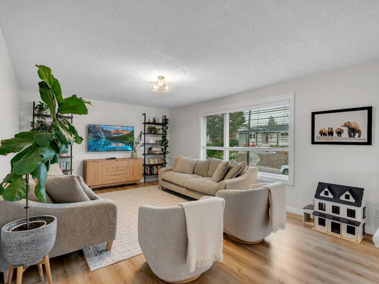 6256 Silver Springs Hill NW, Calgary, AB, T3B 3E6 - 3