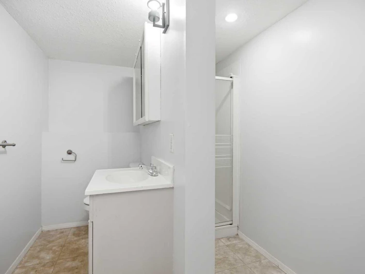 6 Maple Bay, Lacombe, AB, T4L 1V5 - 39