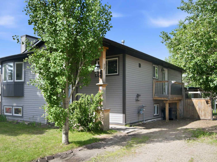 6 Maple Bay, Lacombe, AB, T4L 1V5 - 4