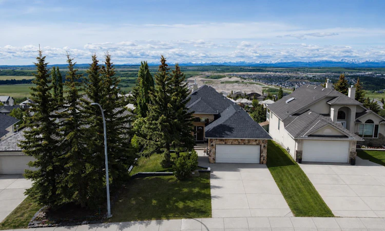 321 Gleneagles View