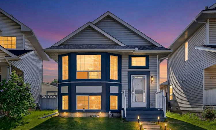 31 Martinridge Grove NE