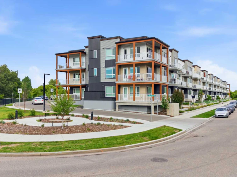 102-1605 17 Street SE, Calgary, AB, T2G 2L7