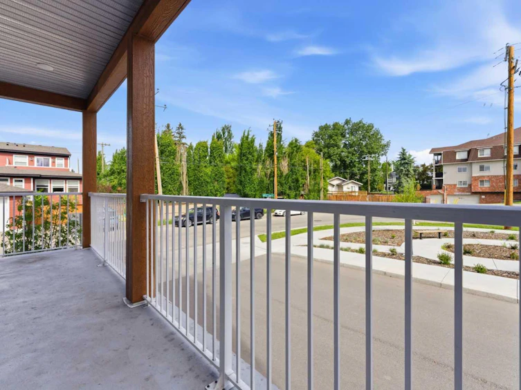 102-1605 17 Street SE, Calgary, AB, T2G 2L7 - 17