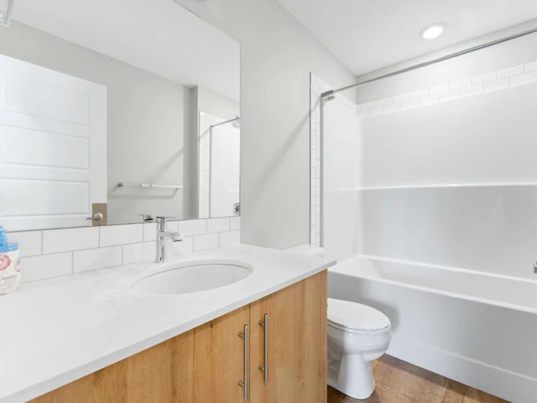 102-1605 17 Street SE, Calgary, AB, T2G 2L7 - 15
