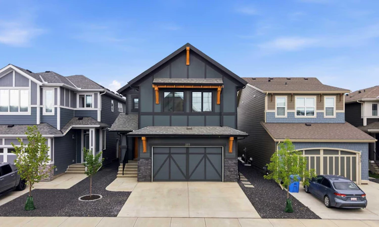 377 Magnolia Way SE