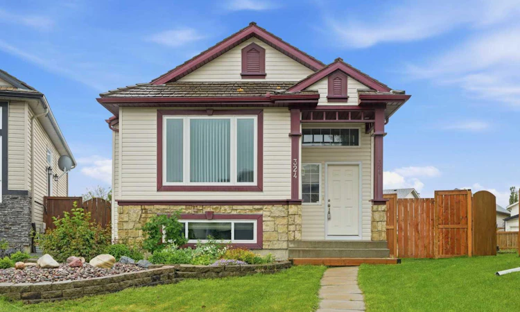 324 Mt Aberdeen Close SE