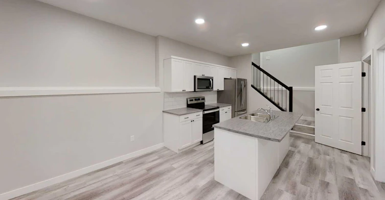 A-10230 128 Avenue, Grande Prairie, AB, T8V 6M6 - 3