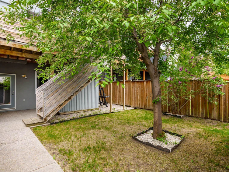 1826 37 Avenue SW, Calgary, AB, T3E 3A3 - 39