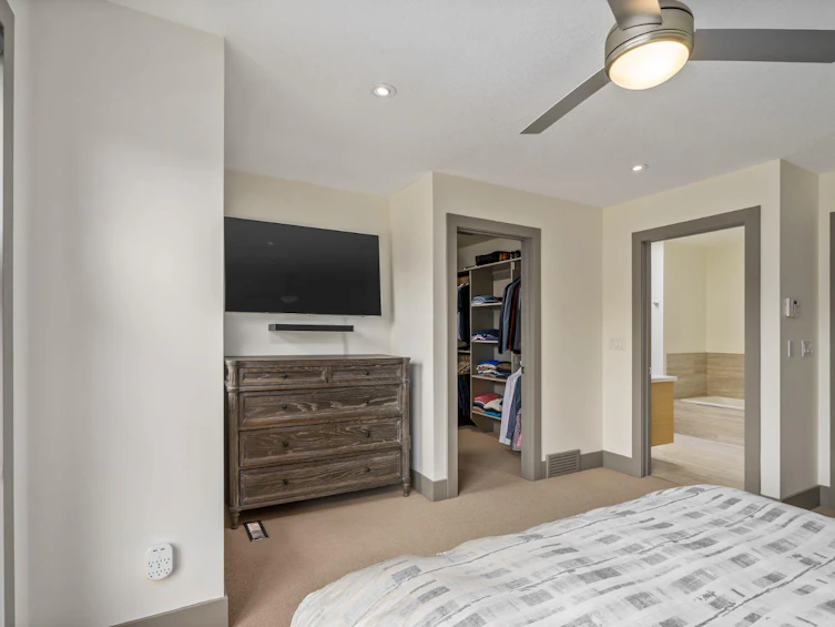 1826 37 Avenue SW, Calgary, AB, T3E 3A3 - 22