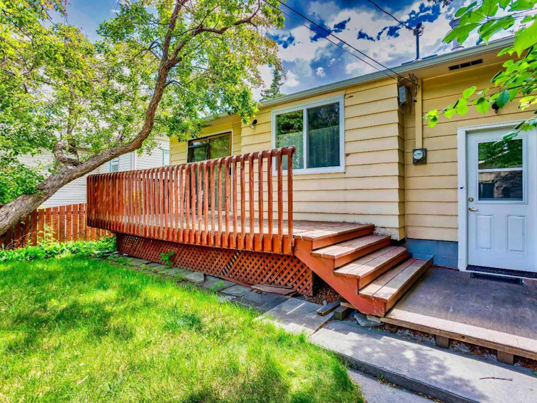 2308 9 Avenue NW, Calgary, AB, T2N 1E7 - 13