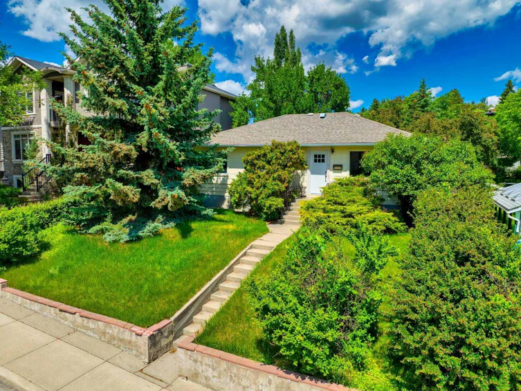 2308 9 Avenue NW, Calgary, AB, T2N 1E7 - 5