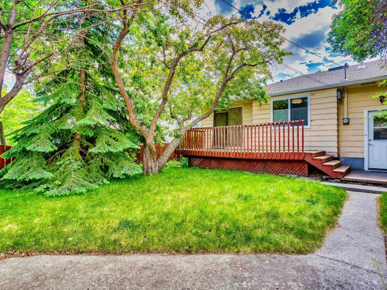 2308 9 Avenue NW, Calgary, AB, T2N 1E7 - 12