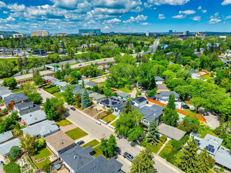 2308 9 Avenue NW, Calgary, AB, T2N 1E7 - 7