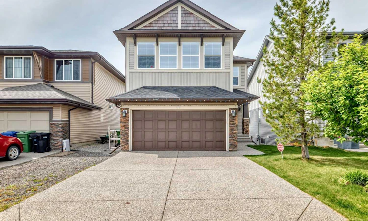 84 Evansview Manor NW