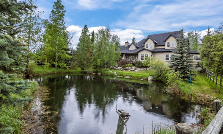 162052 Priddis Valley Road W