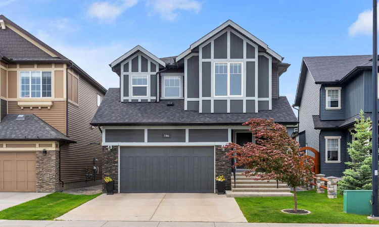796 Coopers Crescent SW