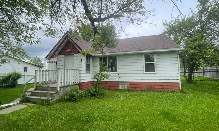 11020 104 Ave.