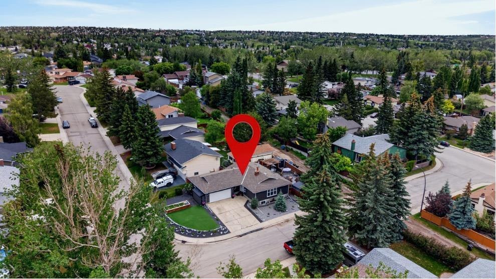104 Silver Springs Green NW, Calgary, AB, T3B 3Y9