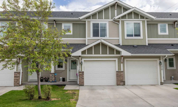 121-300 Marina Drive