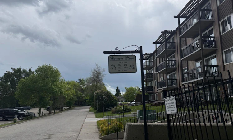 482-8948 Elbow Drive SW