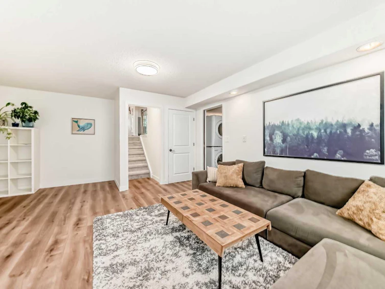 584 Woodhill Place SW, Calgary, AB, T2W 3L5 - 18
