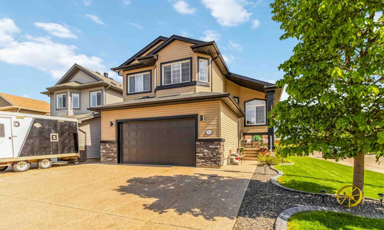 209 Fireweed Crescent