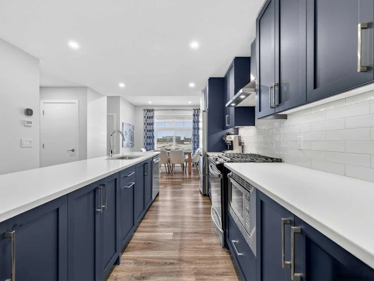 233 Les Jardins Park SE, Calgary, AB, T2C 5V3 - 5