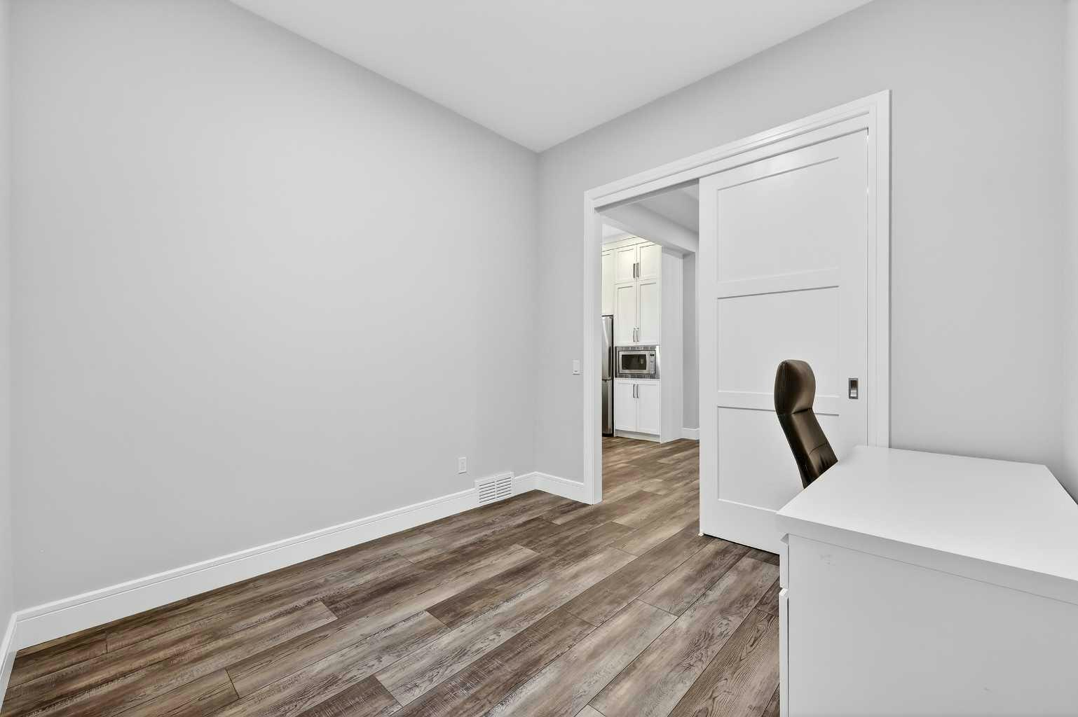 95 Rock Lake View NW, Calgary, AB, T3G 0E9 - 17
