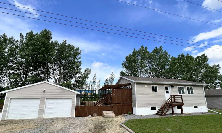 210 Railway Avenue SW
