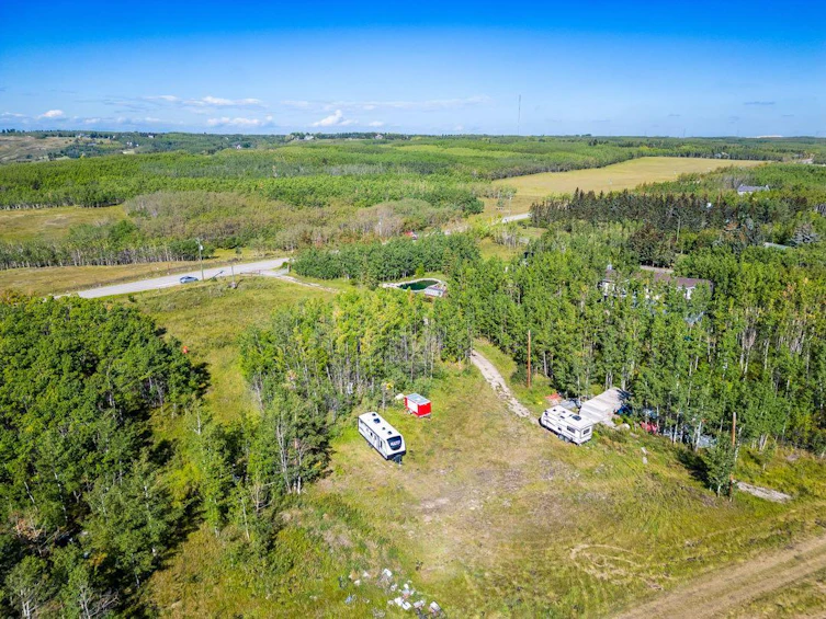 1420 101 Street SW, Calgary, AB, T3H 3Z4 - 11