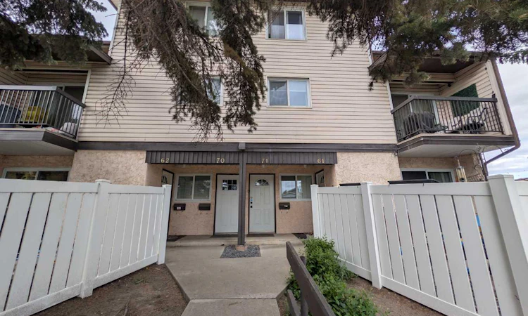 71-3745 Fonda Way SE