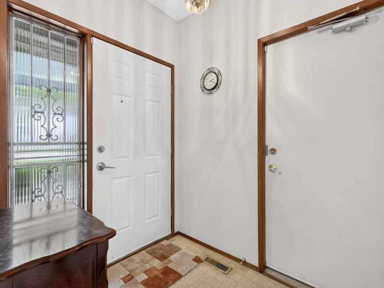 296 Templeton Circle NE, Calgary, AB, T1Y 5R5 - 2