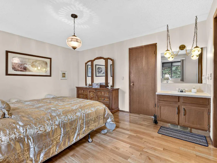 296 Templeton Circle NE, Calgary, AB, T1Y 5R5 - 29