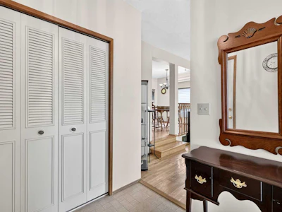 296 Templeton Circle NE - 3