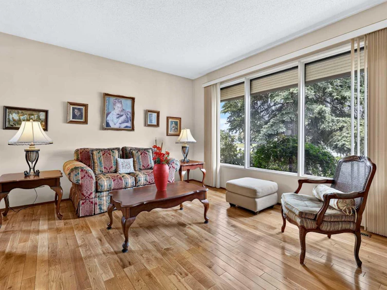 296 Templeton Circle NE, Calgary, AB, T1Y 5R5 - 4