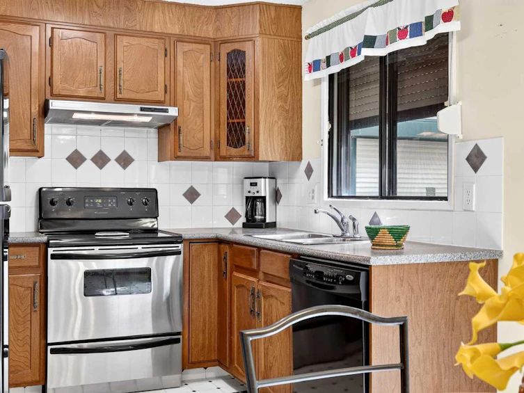 296 Templeton Circle NE, Calgary, AB, T1Y 5R5 - 15