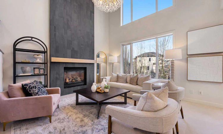 125 Discovery Place SW