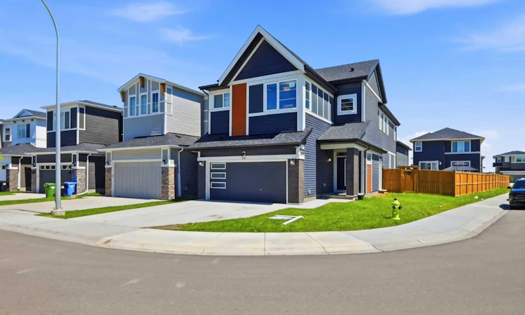 114 Corner Meadows Grove NE