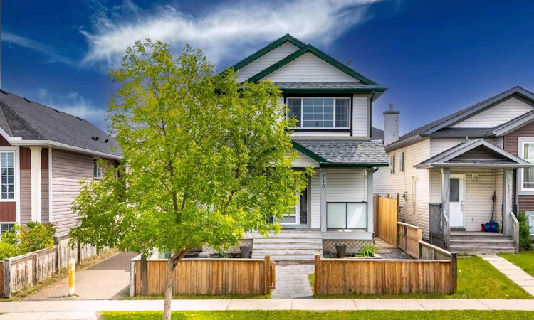 216 Taracove Road NE