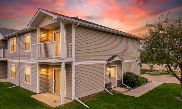 35-20 Jacobs Close