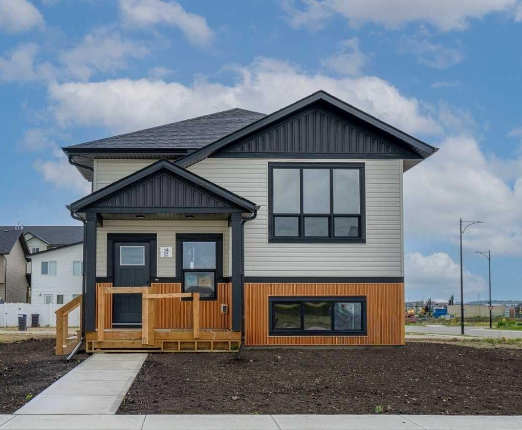 19 Ian Way, Red Deer County, AB, T4S 0W5