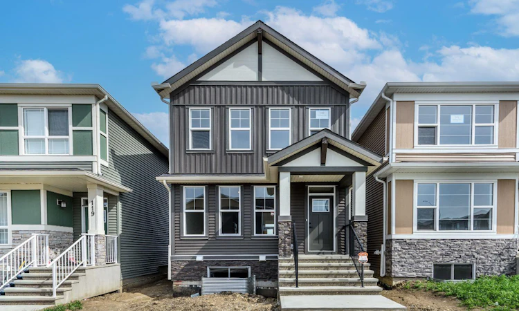 115 Huxland Road NE