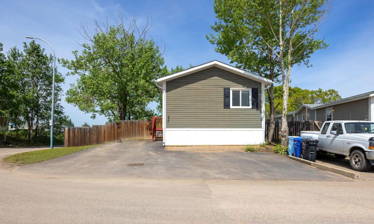 292 Greenwich Lane